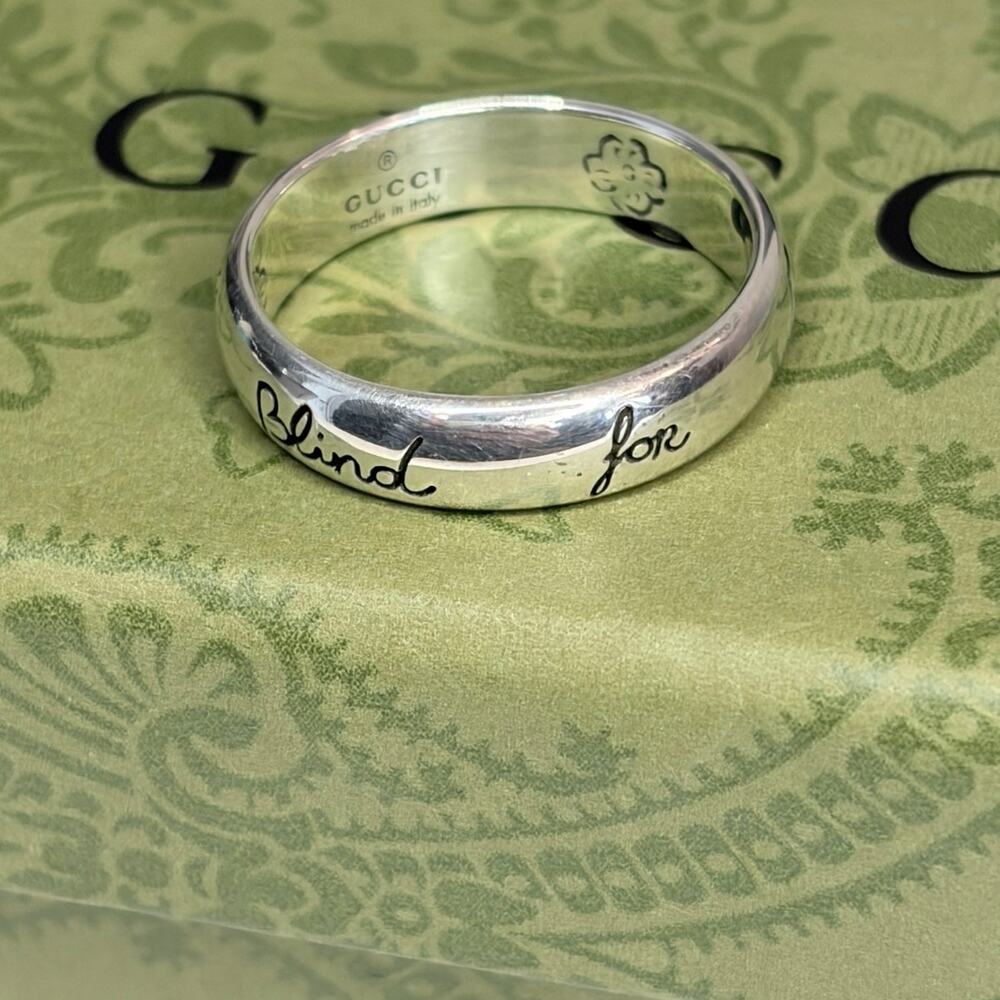 Gucci Blind for Love Sterling Silver Band Ring Italian Sz 17- US 8 New w/Box - Picture 3 of 9